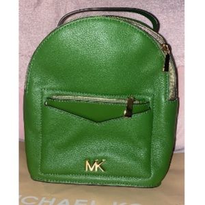 Michael Kors
Crossbody Jessa Small Conv. True Green Leather Backpack